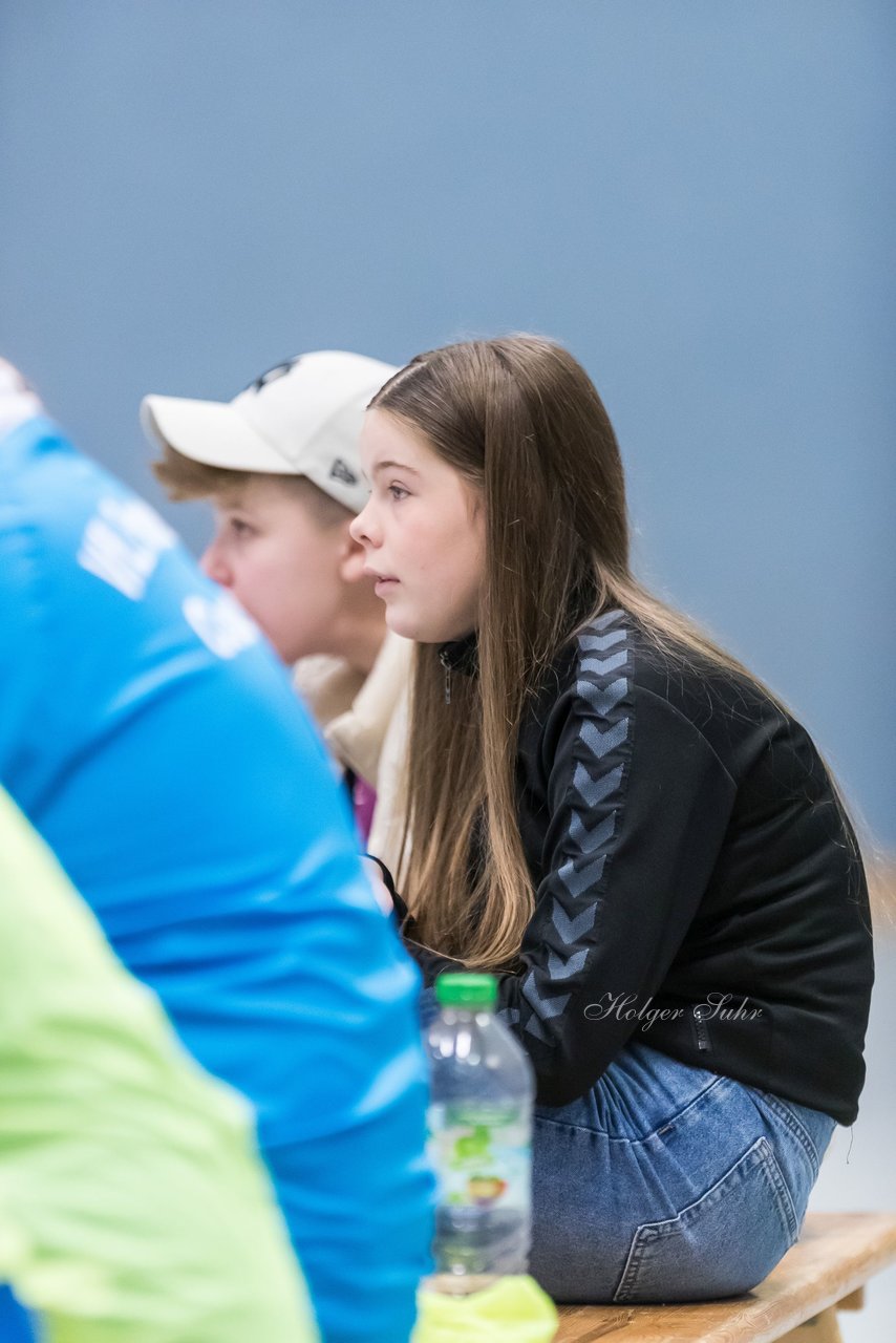 Bild 220 - wCJ Futsalmeisterschaft Runde 1